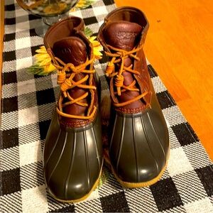 Sperry Brown and Black Winter Boots